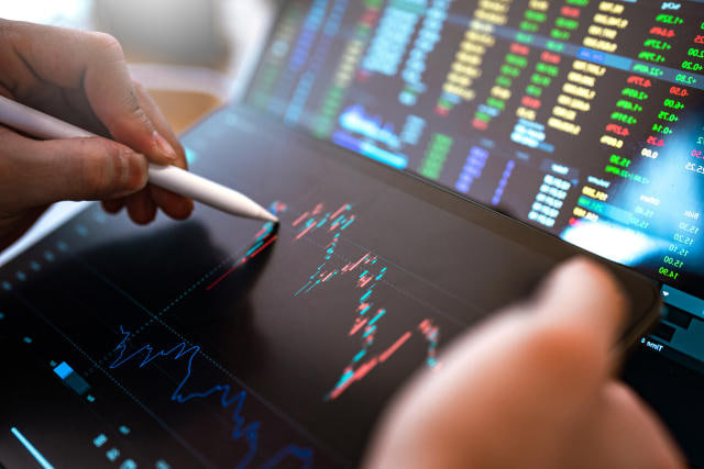 阳光照明 茂化实华预计2024年1-6月净利润亏损8,000万元至9,500万元,同比上年下降55.18%至84.28% 阳光照明 茂化实华预计2024年1-6月净利润亏损8,000万元至9,500万元,同比上年下降55.18%至84.28%